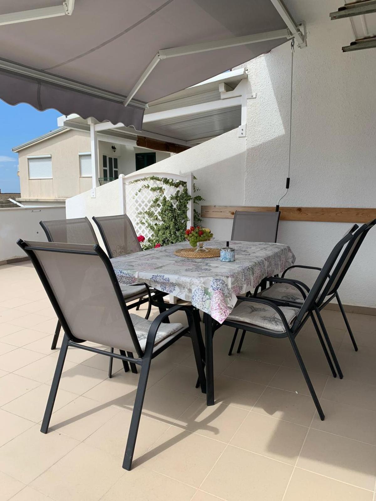 Captain'S House Baška Voda Екстериор снимка